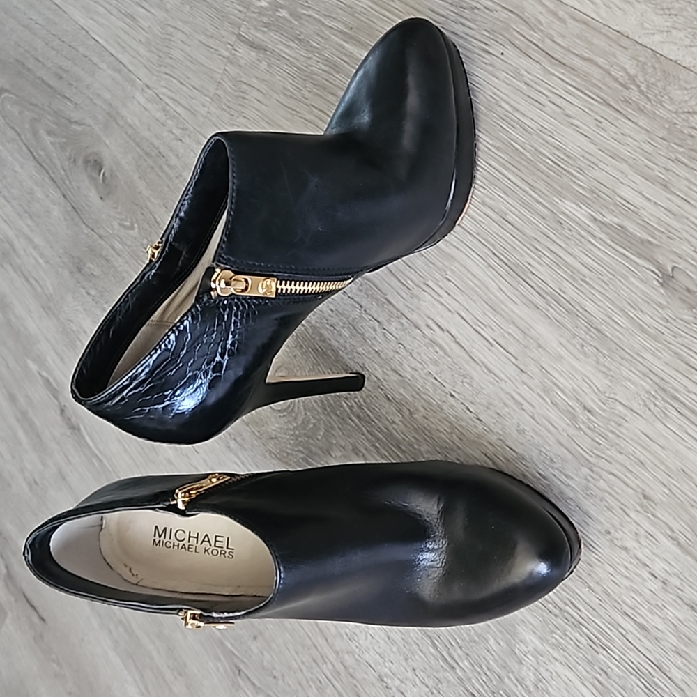 Michael Kors Black Booties Sz 8.5